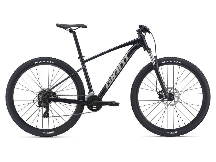GIANT XTC JR 24 Black Kids Mountain Bike | Confident Riding